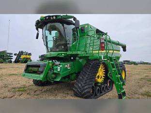 2023 John Deere S790