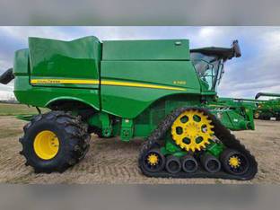 2023 John Deere S790