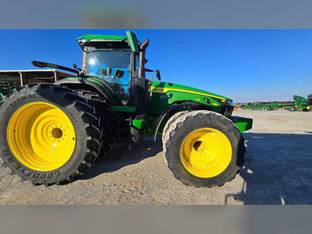 2022 John Deere 8R 340