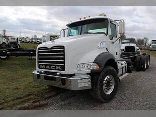2013 Mack GU813