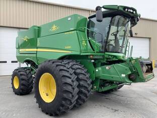 2017 John Deere S690