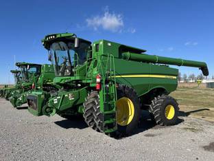 2021 John Deere S780