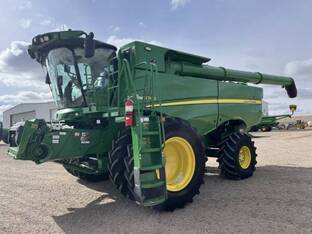 2022 John Deere S780