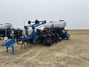 2024 Kinze 5900