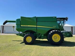 2023 John Deere S770
