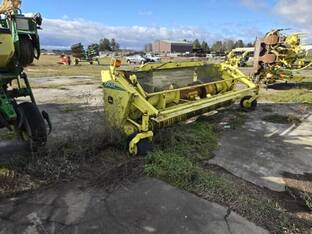 2005 John Deere 640B