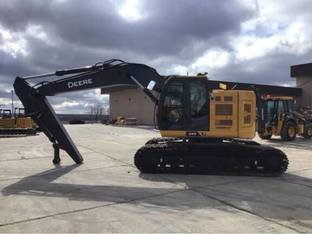 2023 John Deere 245 P