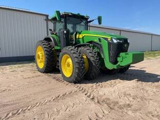 2023 John Deere 8R 410