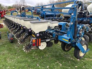 2008 Kinze 3600