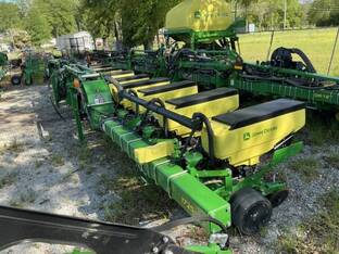 2024 John Deere 1725