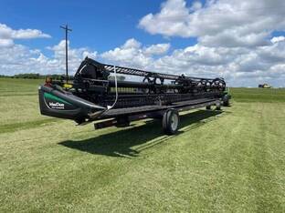 2017 MacDon Industries FD75