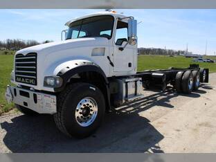 2013 Mack GU713