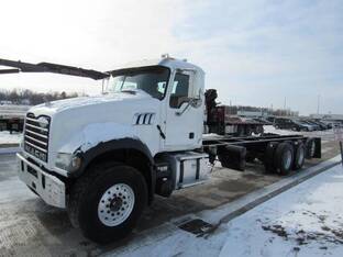 2013 Mack GU713