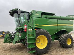 2023 John Deere S790