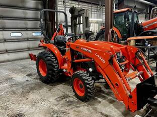 2015 Kubota L3301HST