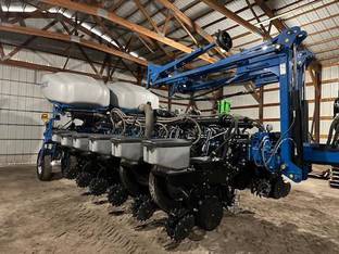 2021 Kinze 4905