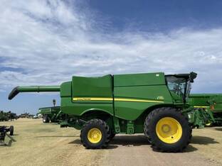 2021 John Deere S780