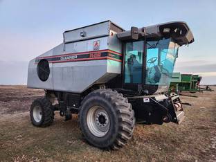 Gleaner R62