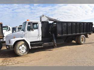 2004 Freightliner FL70