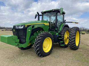 2024 John Deere 8R 250