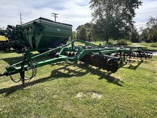 2013 John Deere 2720