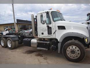 2013 Mack GRANITE GU713