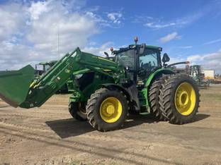 2024 John Deere 6R 215