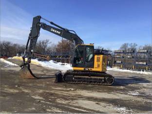 2022 John Deere 135 P