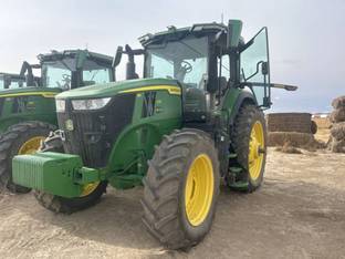 2023 John Deere 7R 270