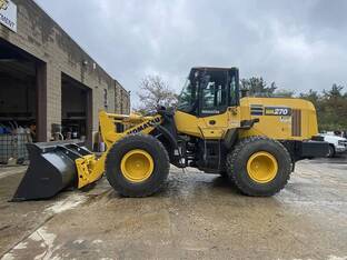 2017 Komatsu WA270-8