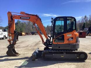 2022 Doosan DX62R-3