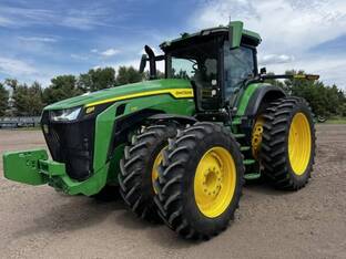 2023 John Deere 8R 230