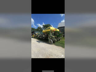 2017 John Deere 1775NT