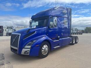 2022 Volvo VNL64T760