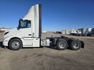 2026 Volvo VNR64T300