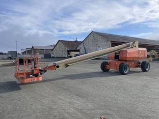 2014 JLG 800S