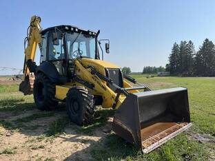 2022 New Holland B75D