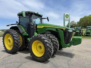2023 John Deere 8R 370