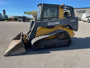 2010 John Deere 329D