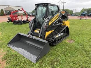 2025 New Holland C337