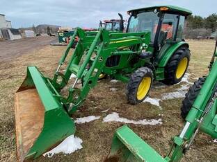 2018 John Deere 5065E