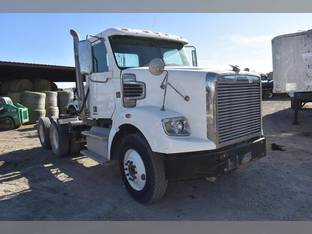 2014 Freightliner CORONADO 122 SD