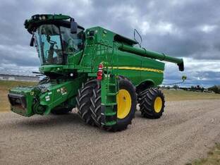 2024 John Deere S780