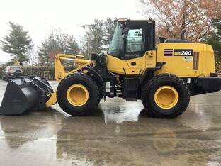 2023 Komatsu WA200-8