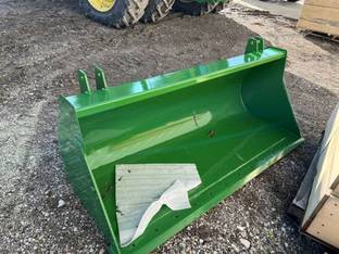 2023 John Deere BXX10587