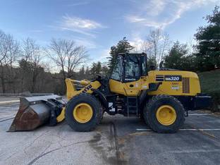 2021 Komatsu WA320-8