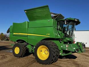 2023 John Deere S780