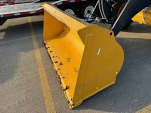 2022 John Deere BYT11582