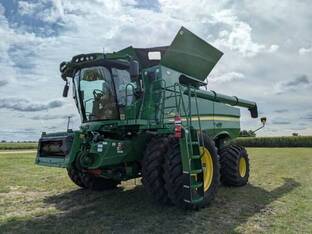 2023 John Deere S780