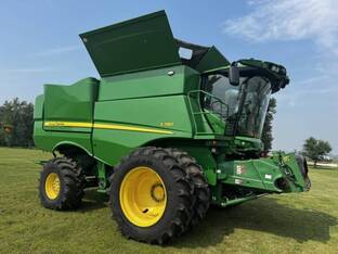2023 John Deere S780